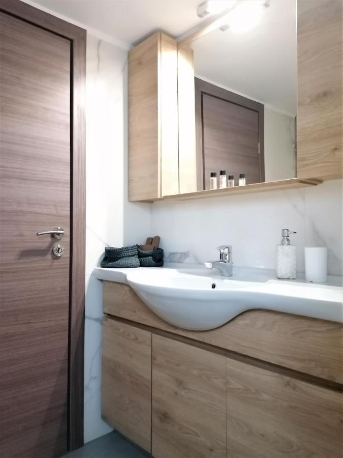 Athenian elegant apt near Acropolis Apartment Exterior foto